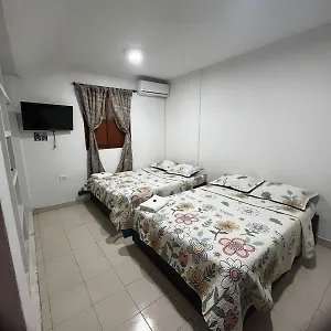 hostal-casa-w.cartagena-hotels.org/