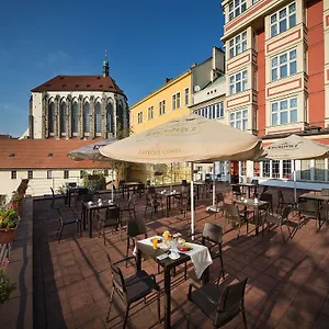 4* Hotell Ea Julis